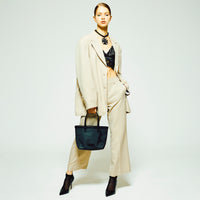 plume tote un S