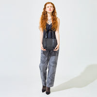 boxy tote raffia